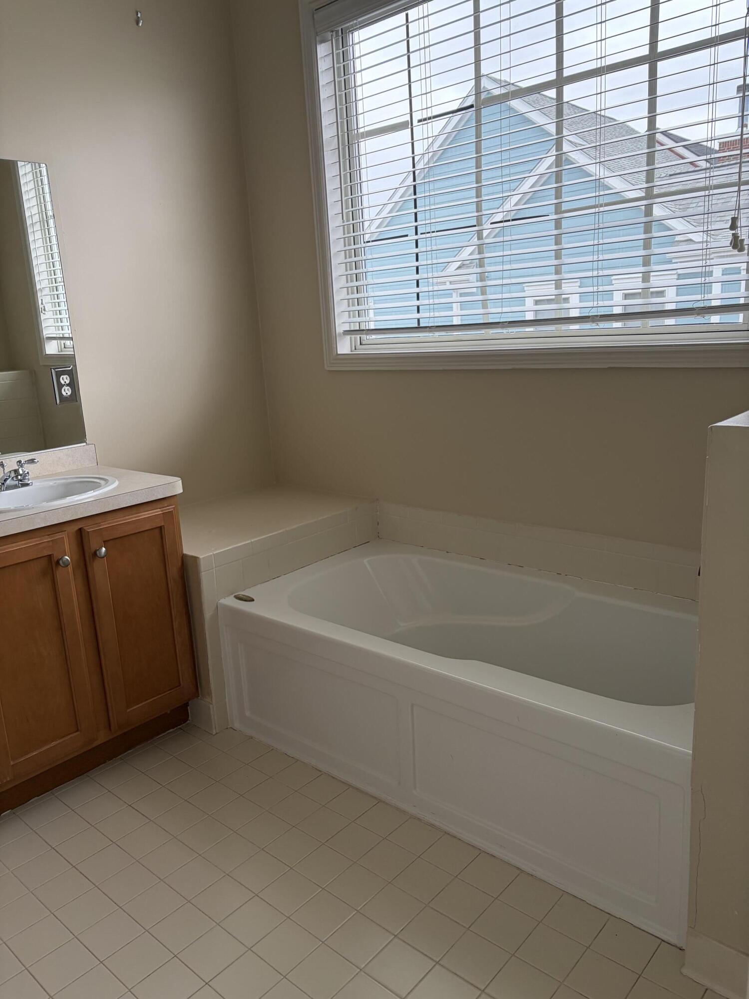 534 Constitution Street, Unit 42 Canton, MI 48188 - Photo 18 of 24 IMG_2912