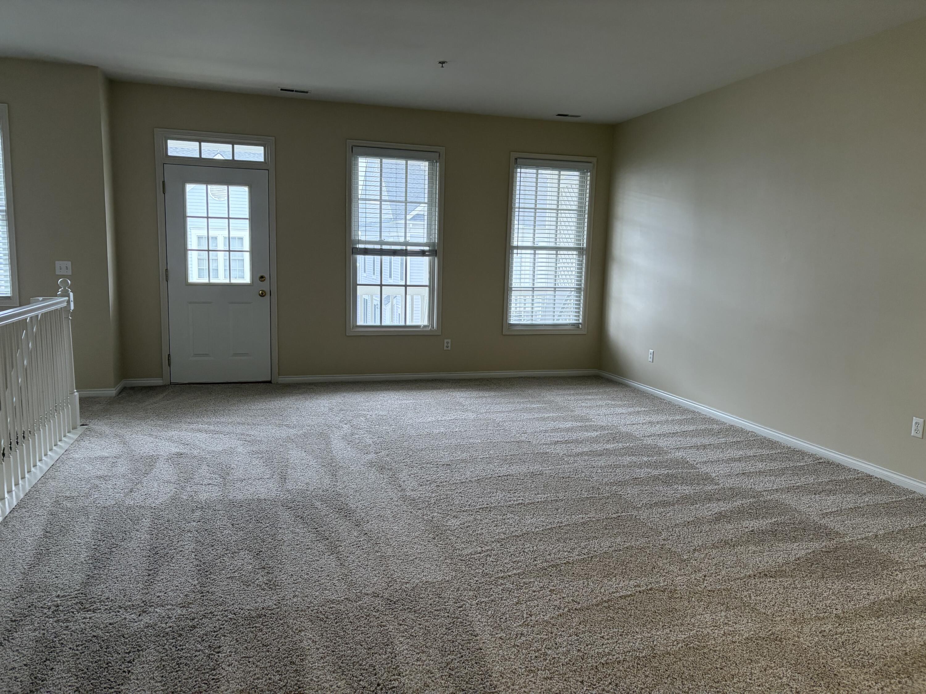 534 Constitution Street, Unit 42 Canton, MI 48188 - Photo 4 of 24 IMG_2906