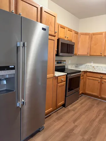 $2,100 | 534 Constitution Street, Unit 42, Canton, MI 48188
