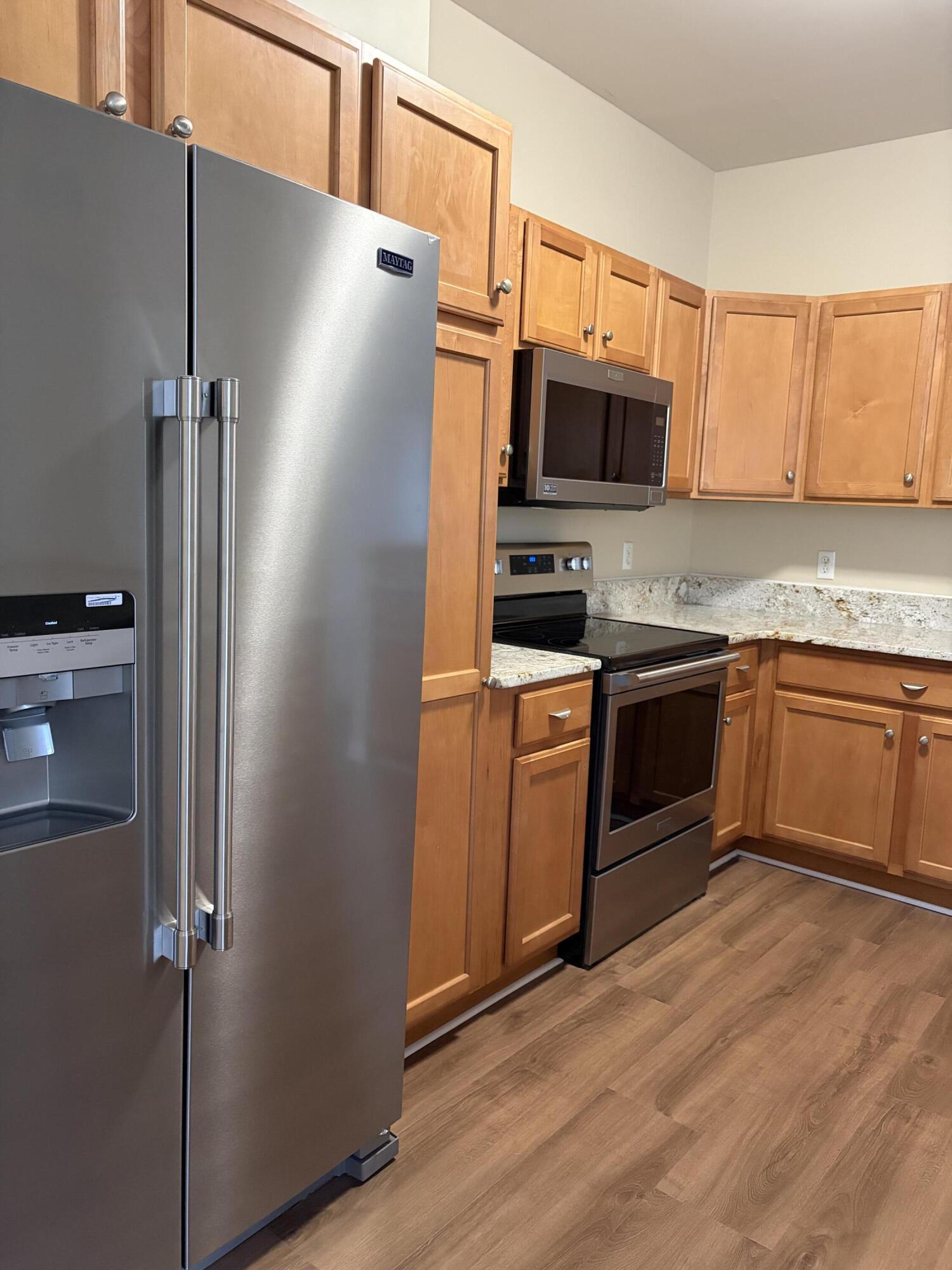 534 Constitution Street, Unit 42 Canton, MI 48188 - Photo 8 of 24 IMG_2902