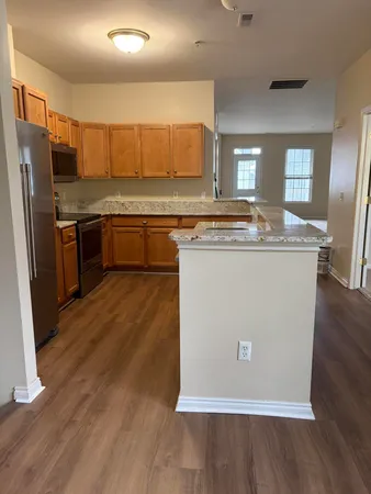 $2,100 | 534 Constitution Street, Unit 42, Canton, MI 48188
