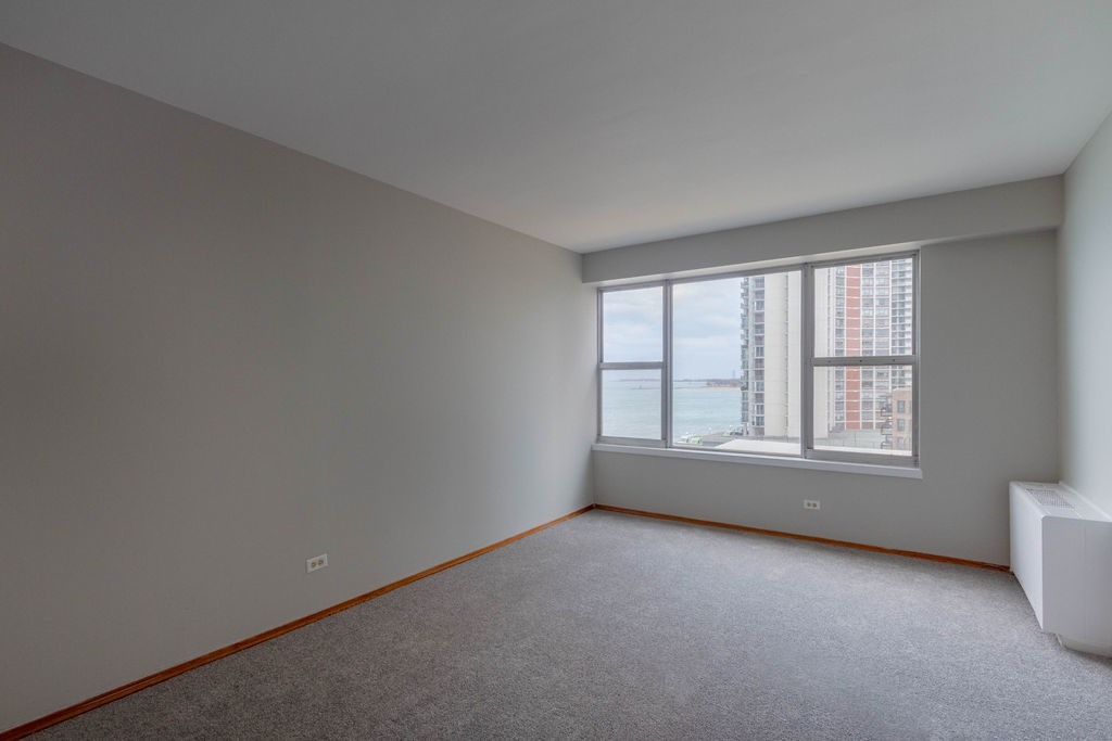 6157 North Sheridan Road, Unit 6J Chicago, IL 60660 - Photo 10 of 17