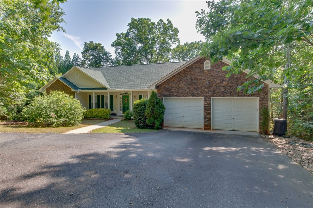 116 Plantation Point, Unit POINTE Anderson, SC 29625 - Photo 1 of 42 Gallery Image 1