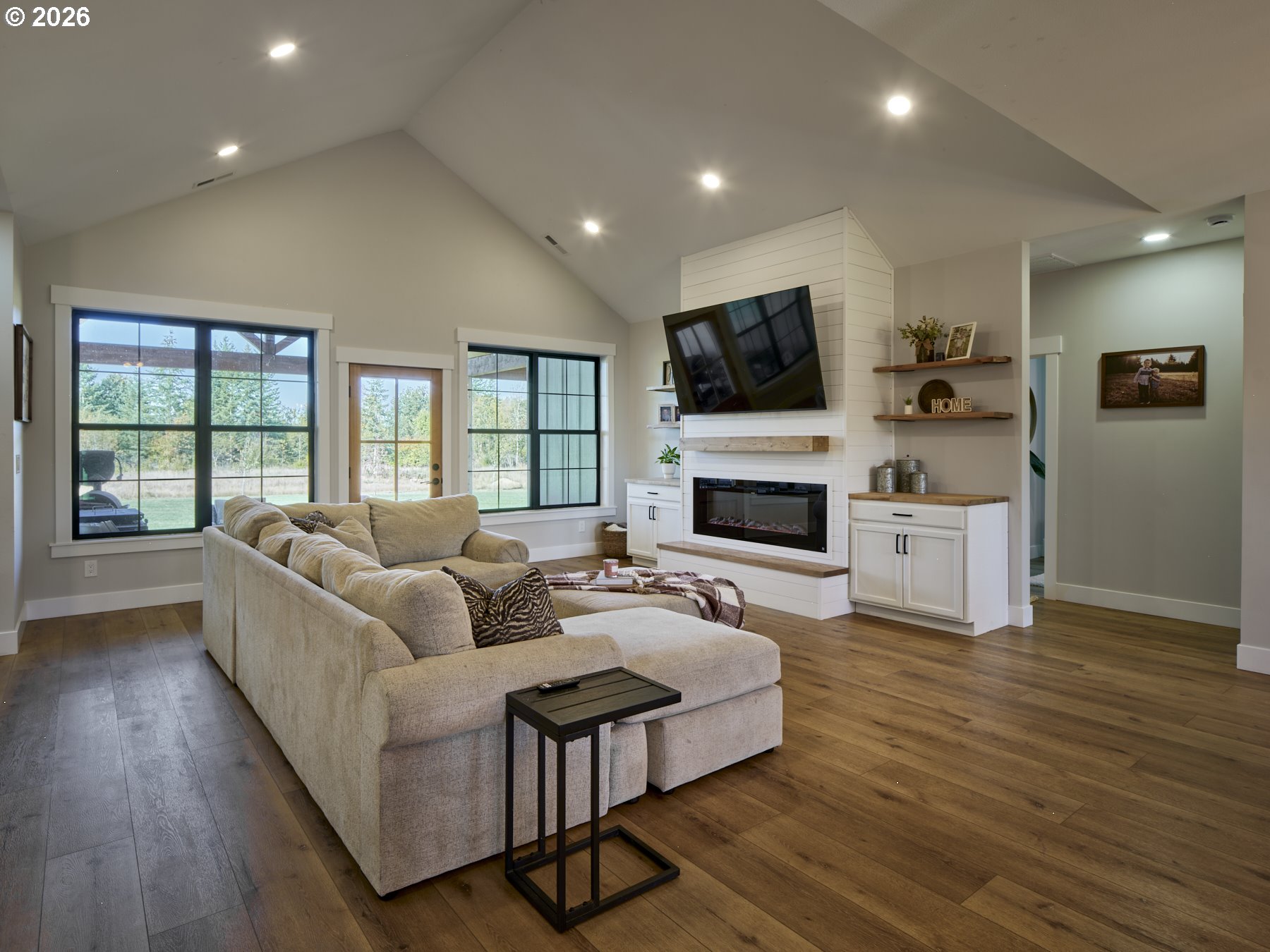 422 Park Road Winlock, WA 98596 - Photo 10 of 48 Living Room