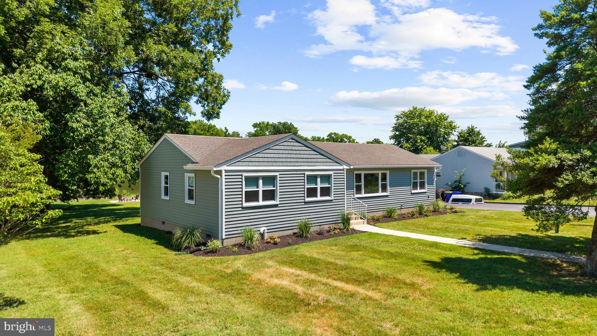 205 Riverside Drive Chester, MD 21619 - Photo 3 of 37