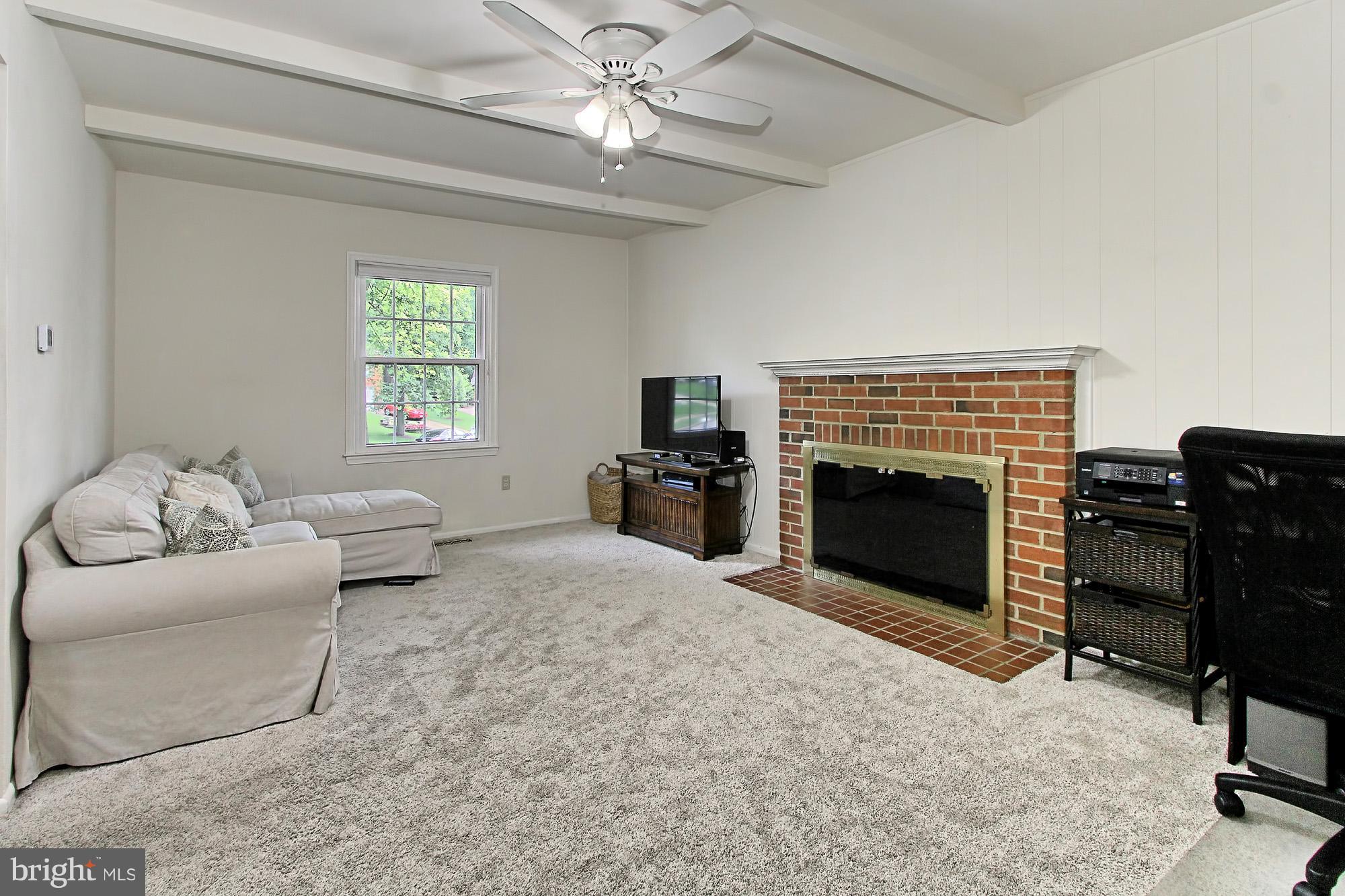 6705 Norview Court Springfield, VA 22152 - Photo 6 of 30 Family Room
