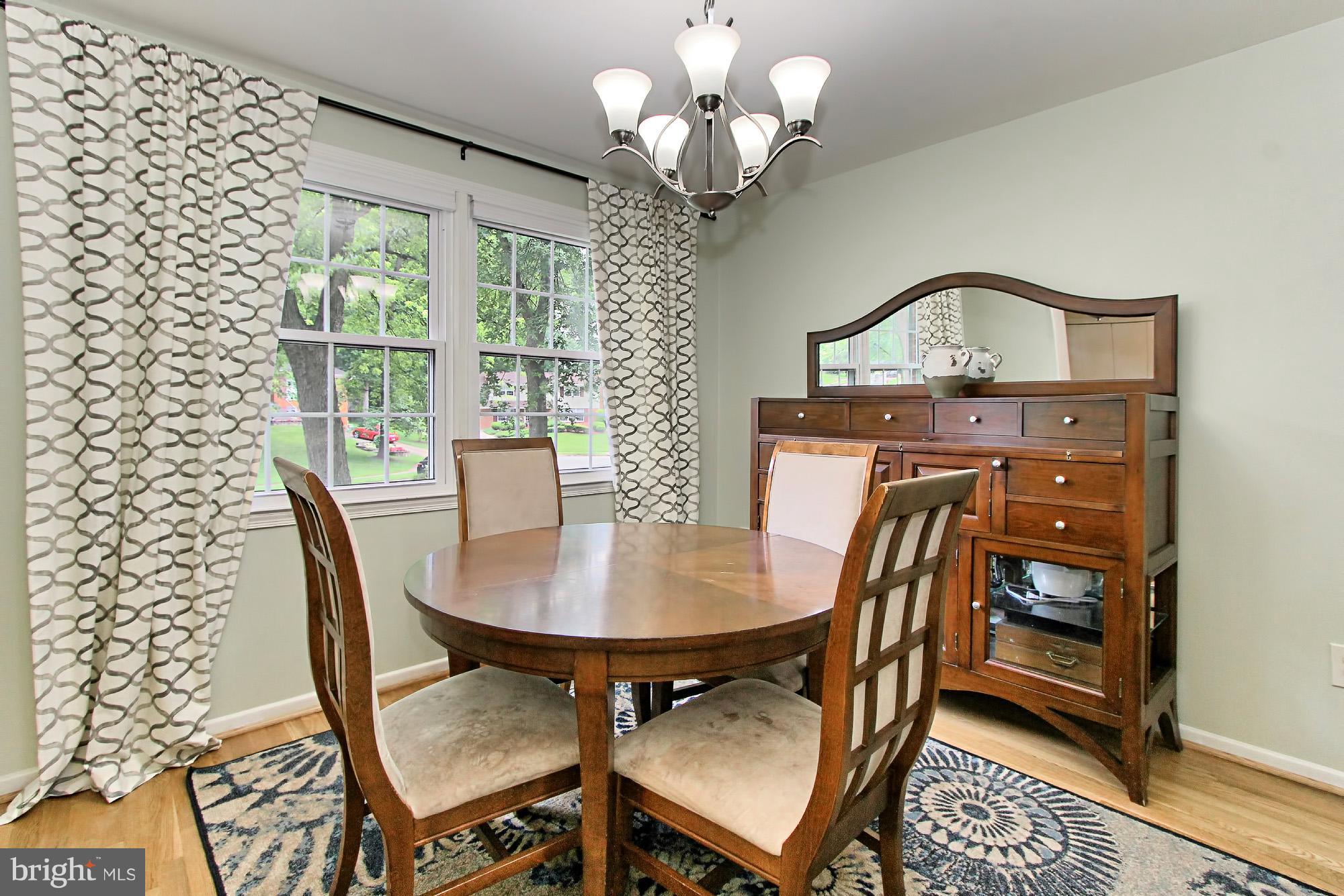 6705 Norview Court Springfield, VA 22152 - Photo 8 of 30 Dining Room