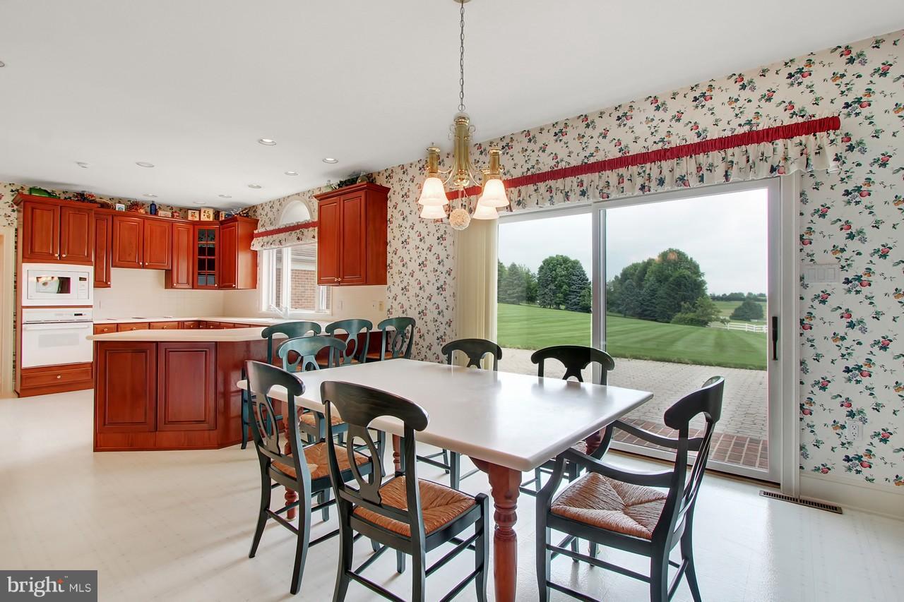 1887 Grantley Road York, PA 17403 - Photo 17 of 44 Gallery Image 17