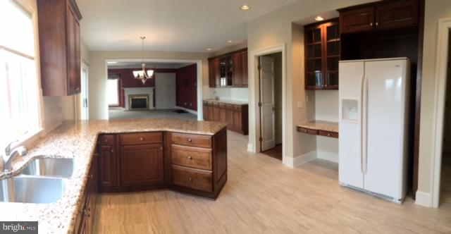 1887 Grantley Road York, PA 17403 - Photo 6 of 44 Gallery Image 6