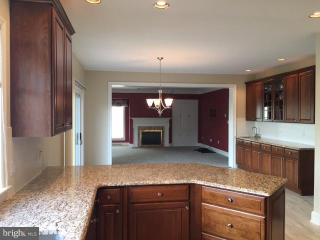 1887 Grantley Road York, PA 17403 - Photo 7 of 44 Gallery Image 7