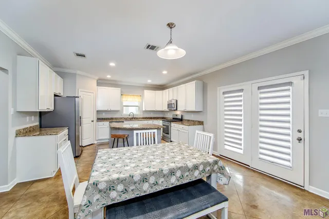 $574,500 | 256 Riverwood Drive, Houma, LA 70360