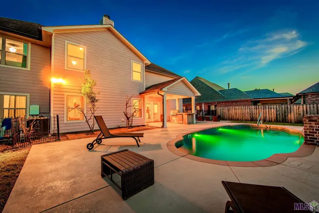 $574,500 | 256 Riverwood Drive, Houma, LA 70360