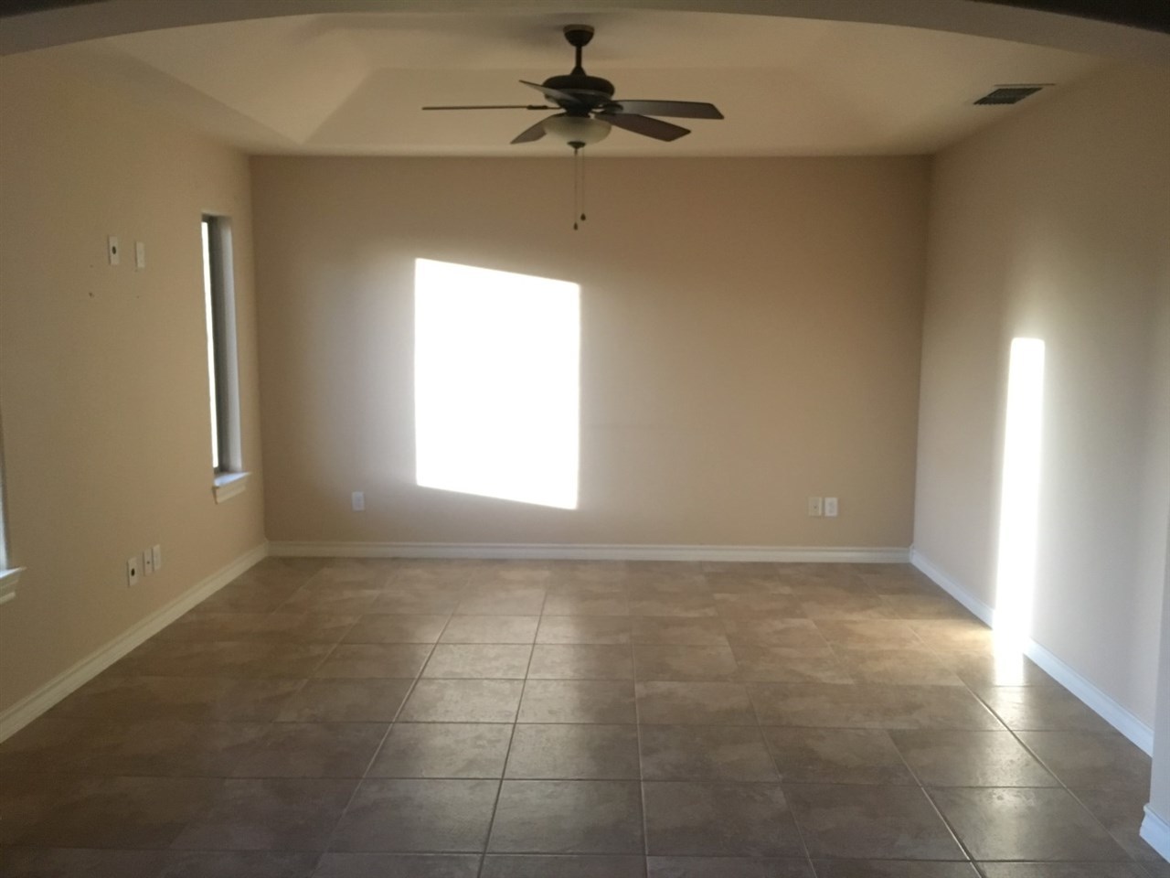 420 Sabal Loop Laredo, TX 78045 - Photo 5 of 20 Gallery Image 5