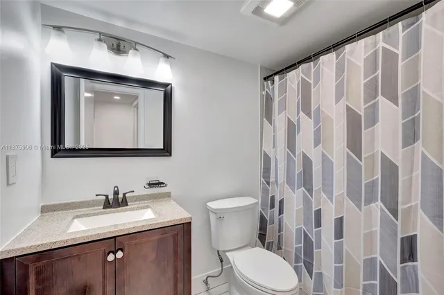 $1,800 | 126 South Cypress Road, Unit 729, Pompano Beach, FL 33060