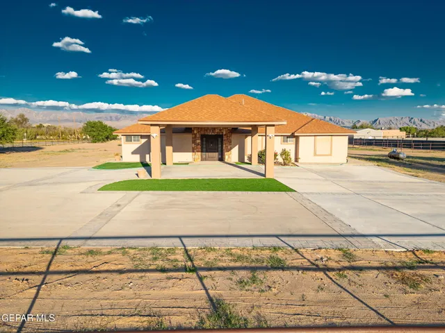 $599,900 | 730 Strawberry Lane, El Paso, TX 79932