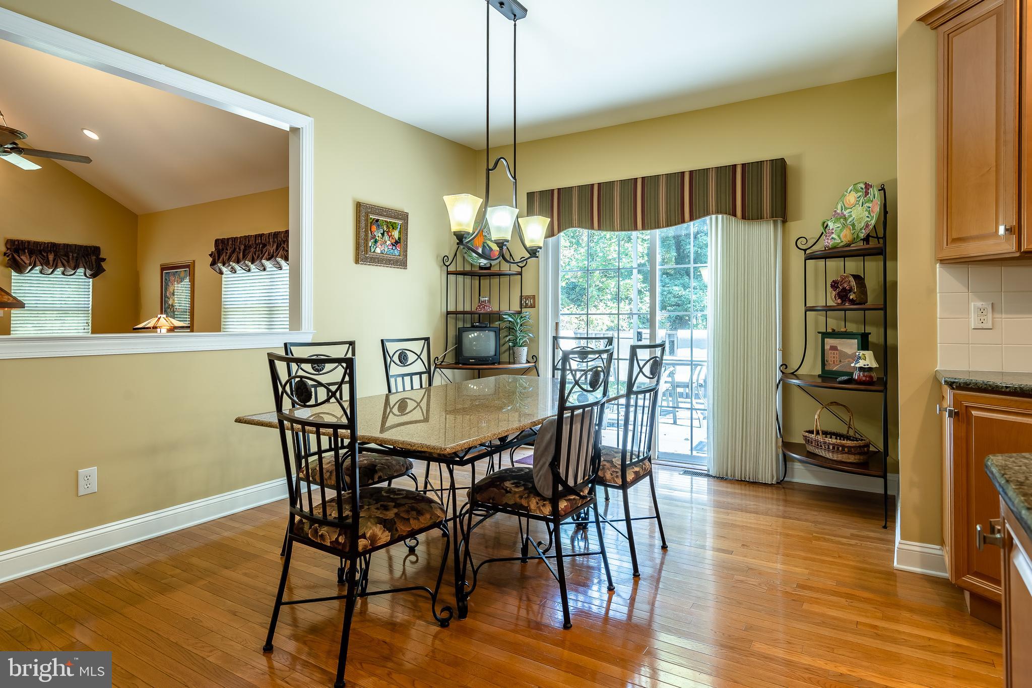 172 Durham Road Newtown, PA 18940 - Photo 17 of 42 Breakfast Room