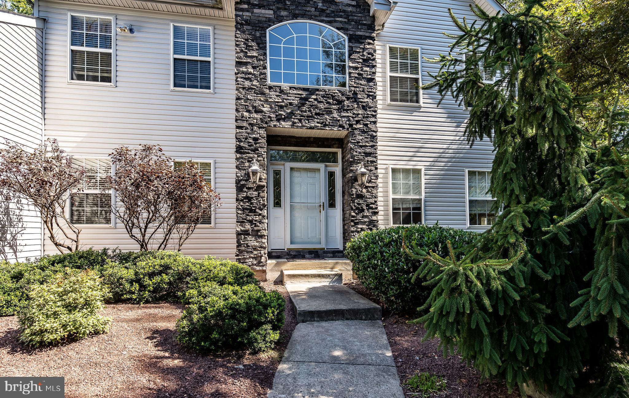 172 Durham Road Newtown, PA 18940 - Photo 3 of 42 Exterior Front