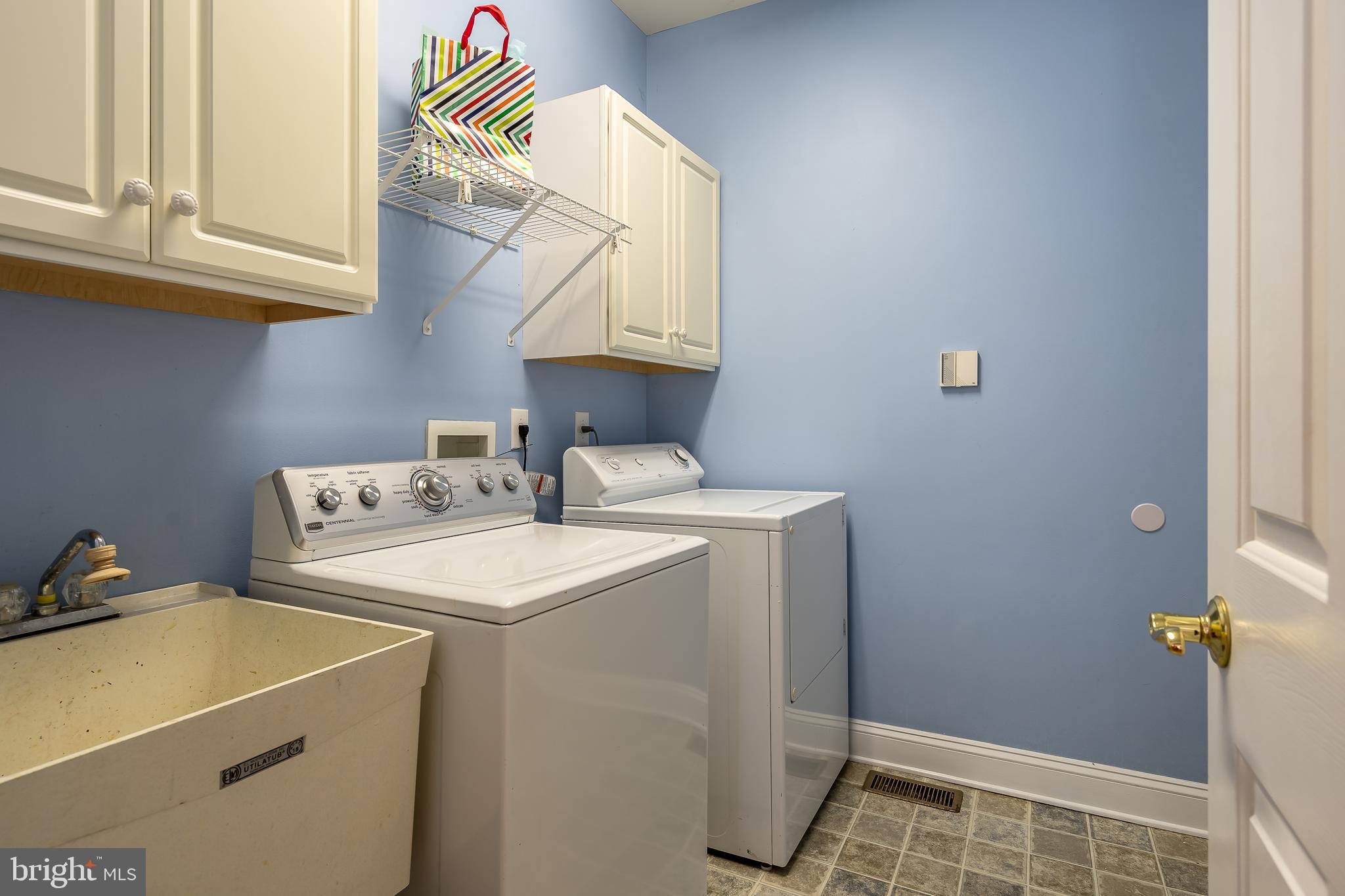 172 Durham Road Newtown, PA 18940 - Photo 41 of 42 Laundry / Mud Room Off Garage