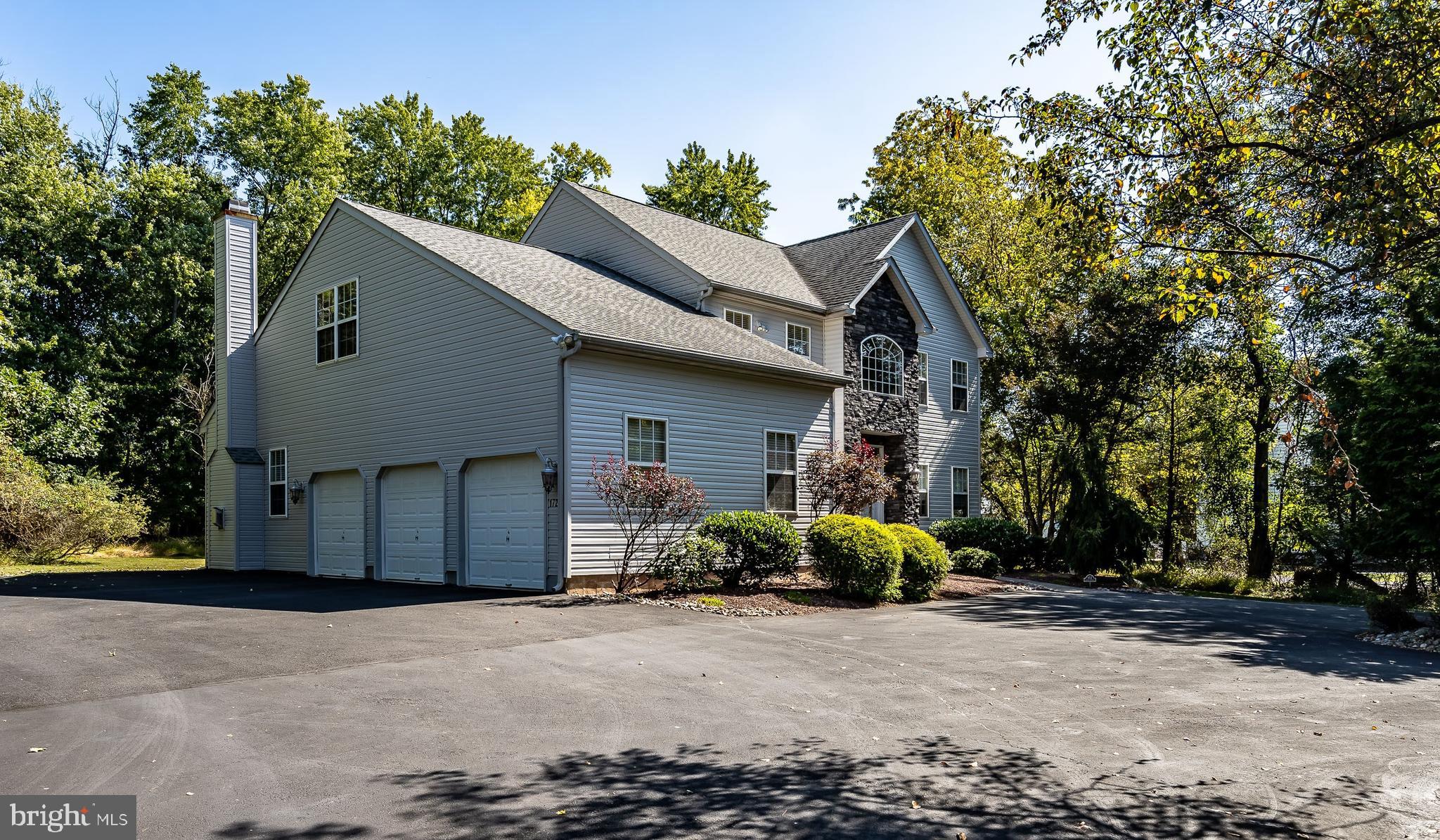 172 Durham Road Newtown, PA 18940 - Photo 42 of 42 Exterior Left