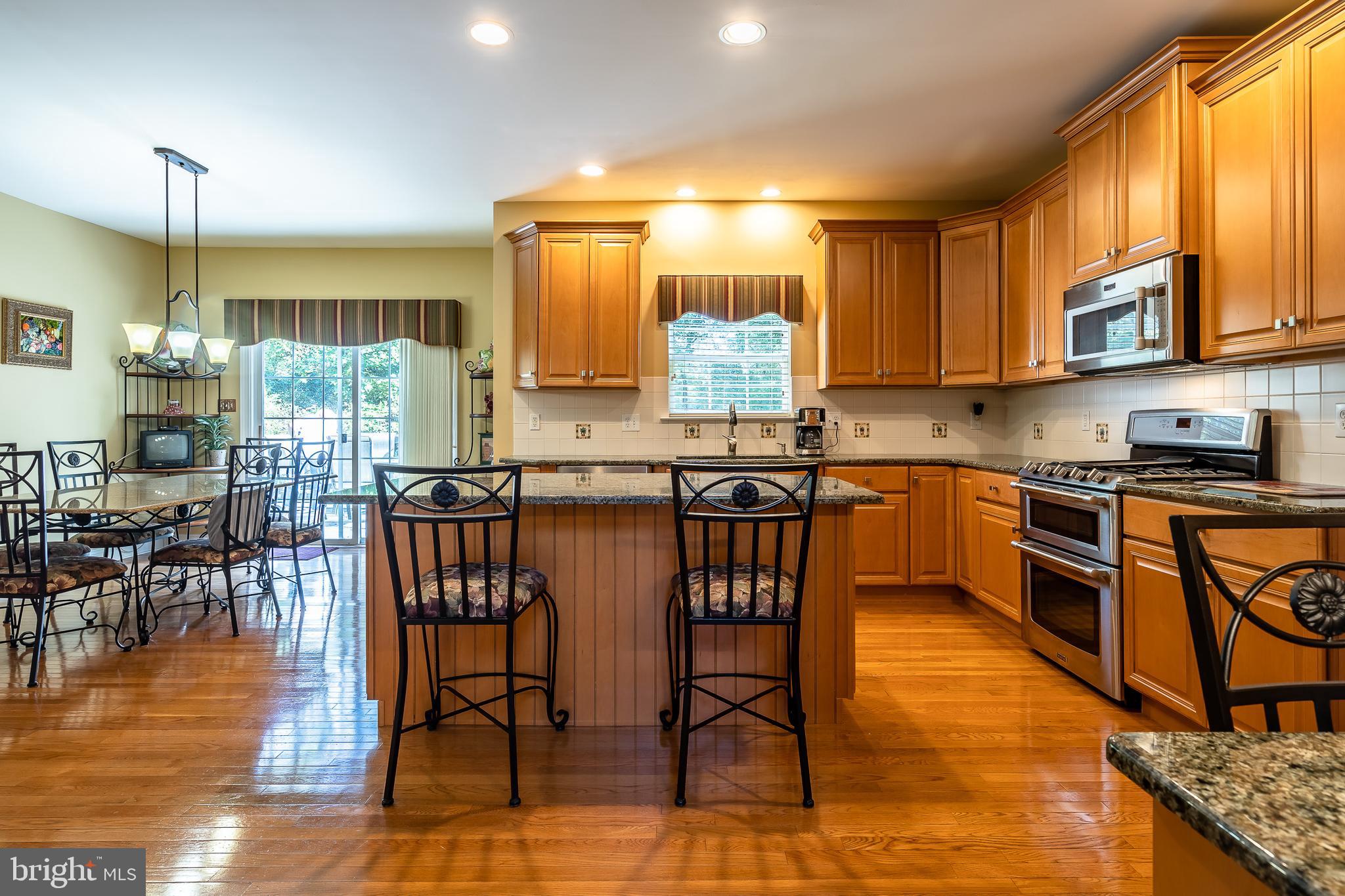 172 Durham Road Newtown, PA 18940 - Photo 10 of 42 Breakfast Bar Island