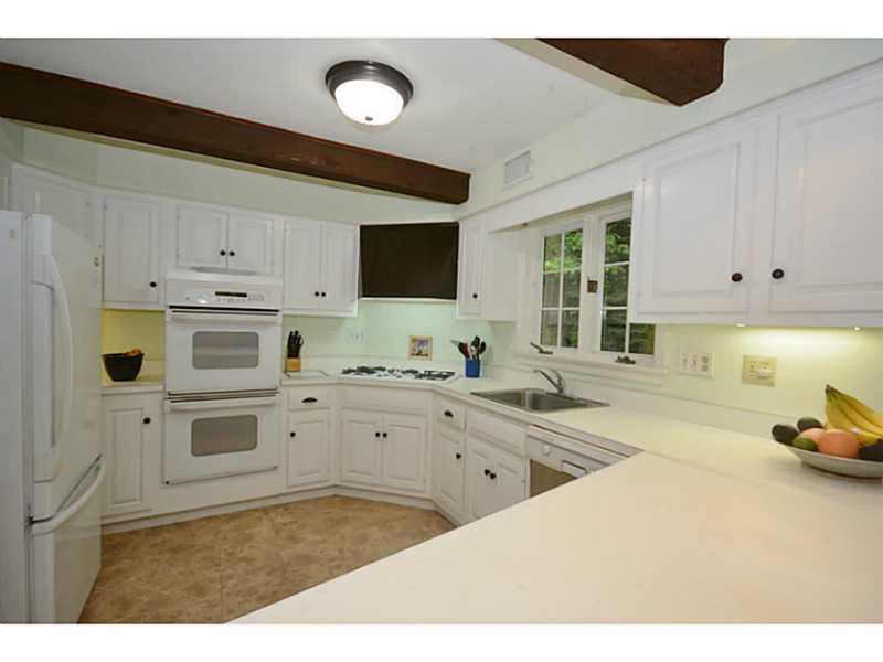 308 Wildberry Road Fox Chapel, PA 15238 - Photo 7 of 24 Kitchen. Bright kitchen with lots of storage