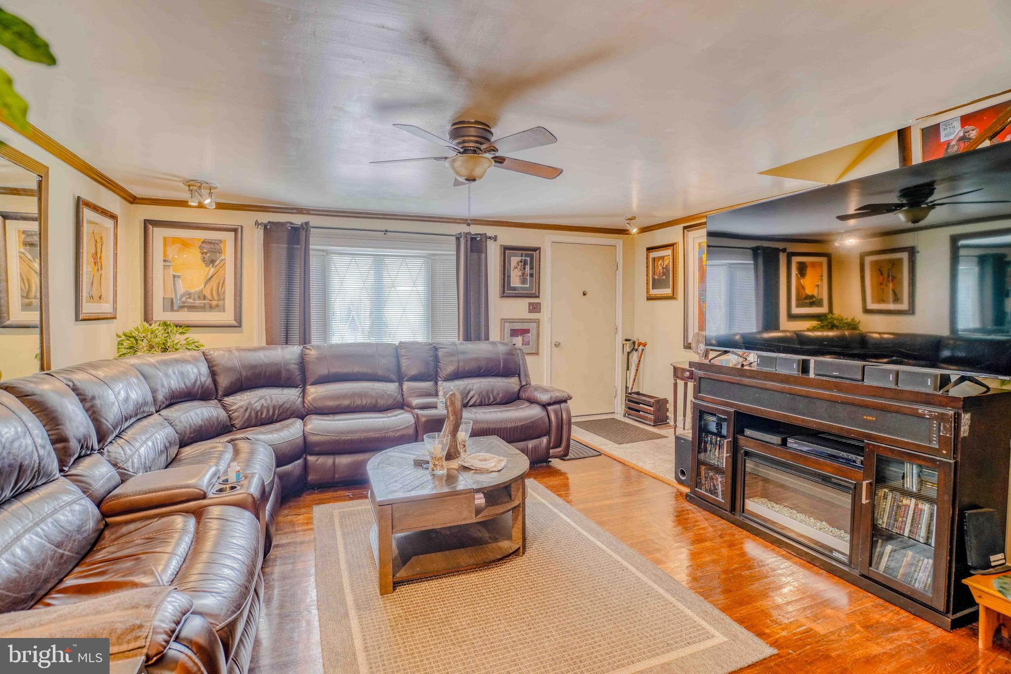 1537 Beverly Road Philadelphia, PA 19138 - Photo 3 of 37 Gallery Image 3