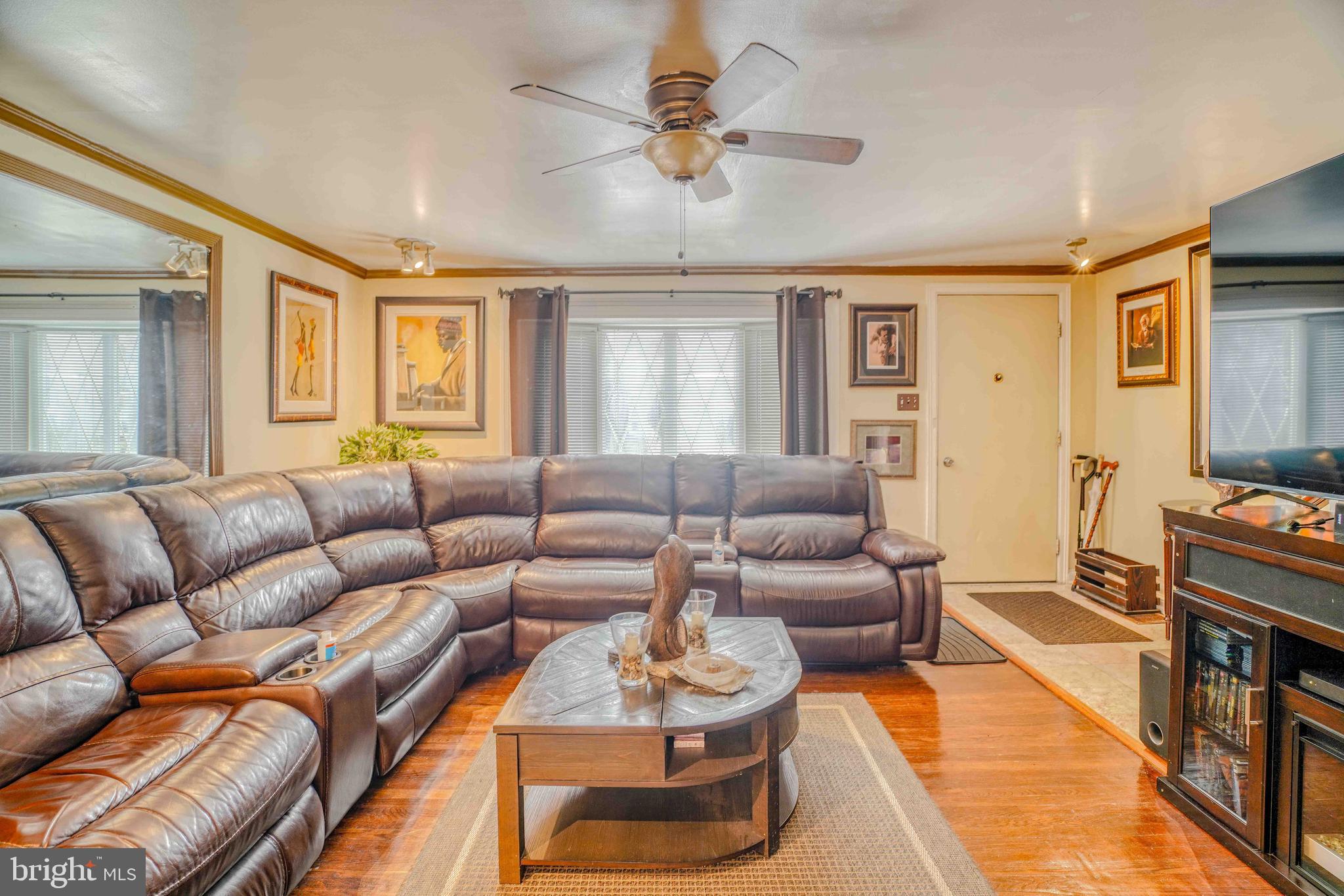 1537 Beverly Road Philadelphia, PA 19138 - Photo 4 of 37 Gallery Image 4