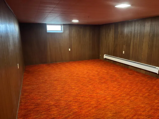 $239,900 | 306 East 5th Street North, Truman, MN 56088