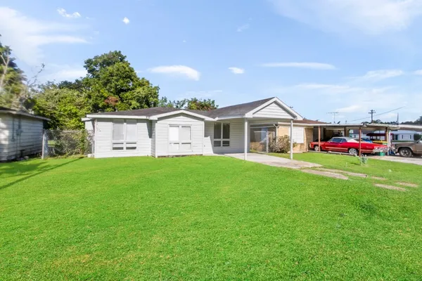 $157,999 | 208 Preston Street, La Marque, TX 77568