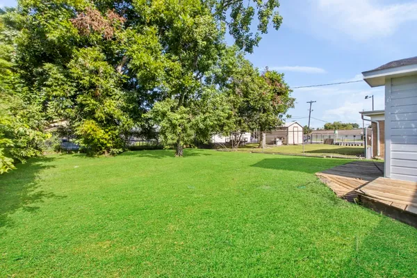 $157,999 | 208 Preston Street, La Marque, TX 77568