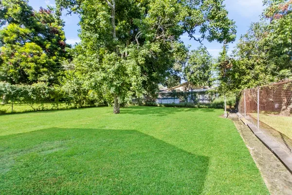 $157,999 | 208 Preston Street, La Marque, TX 77568
