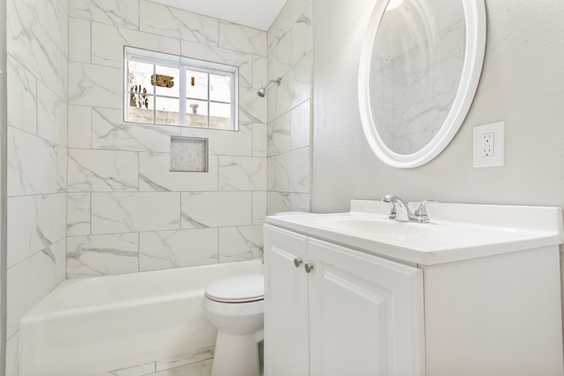 208 Preston Street La Marque, TX 77568 - Photo 32 of 34