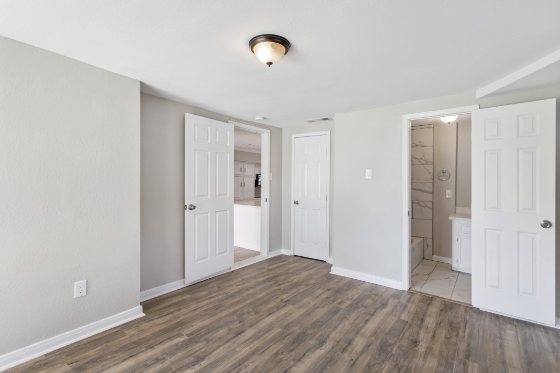 208 Preston Street La Marque, TX 77568 - Photo 8 of 34