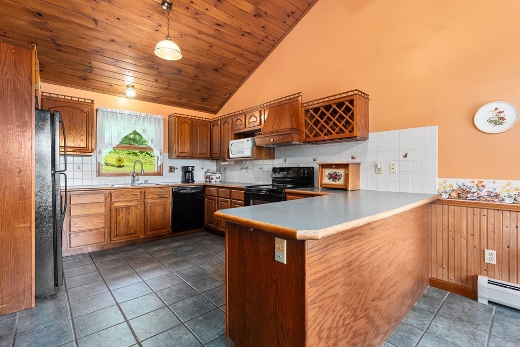 22 Greenwich Plains Road Ware, MA 01082 - Photo 4 of 37 Gallery Image 4