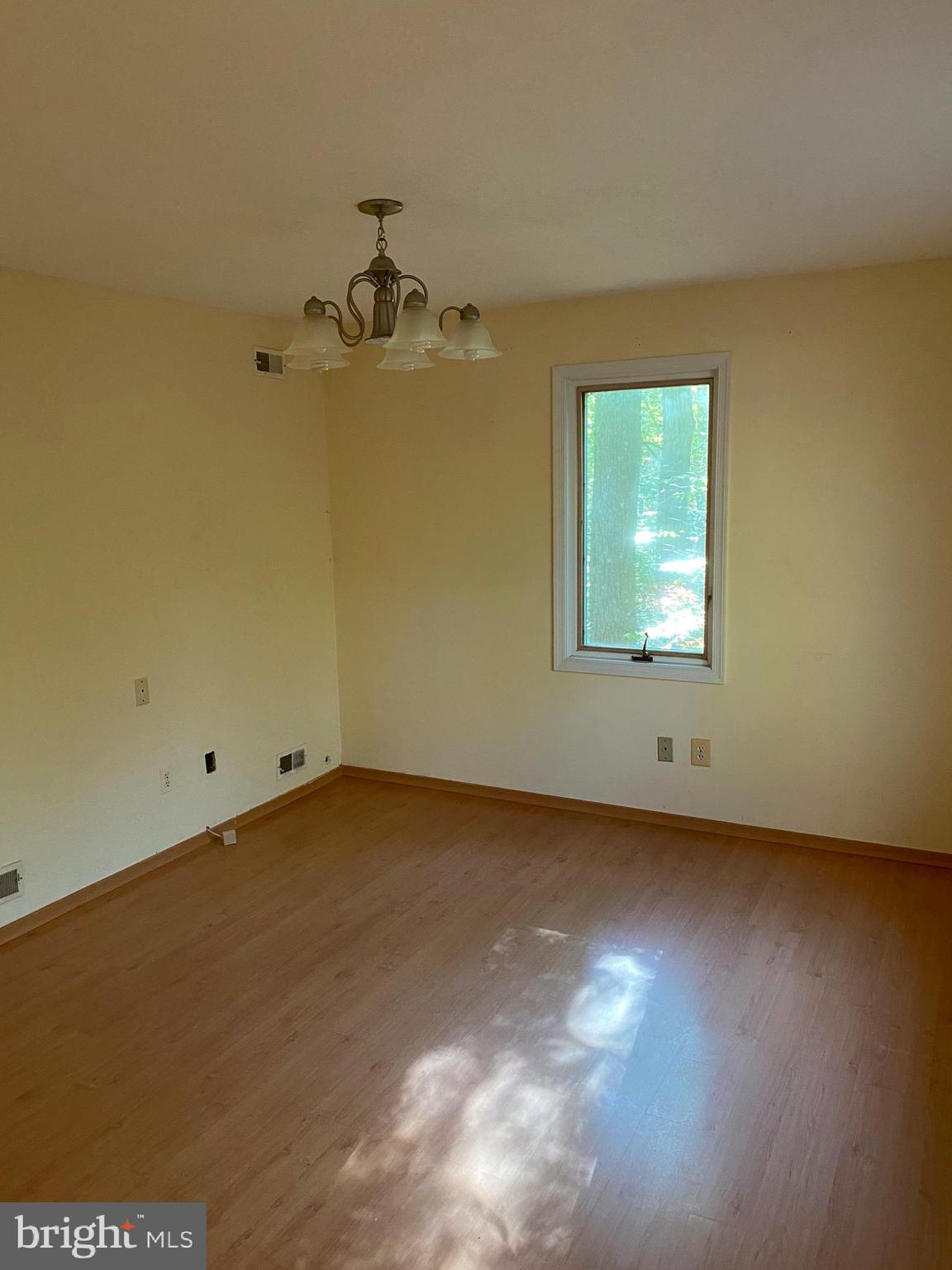 4650 Roundhill Road Ellicott City, MD 21043 - Photo 20 of 29 Den