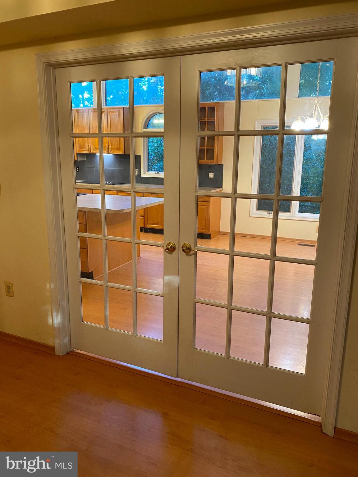 4650 Roundhill Road Ellicott City, MD 21043 - Photo 8 of 29 Gallery Image 8