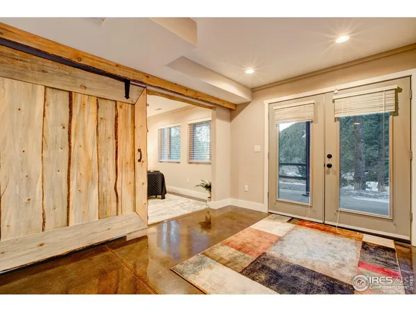 a view of an entryway of the house