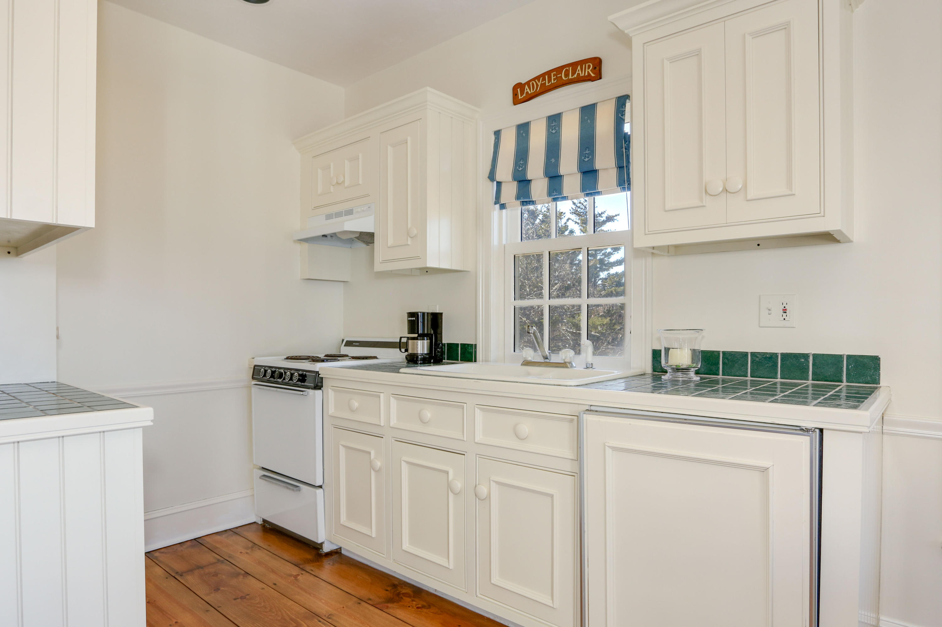 37 Schooner Road Dennis, MA 02638 - Photo 33 of 40 Guest Kitchen