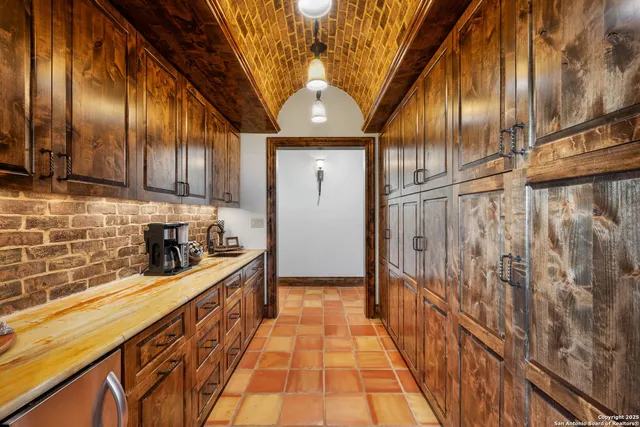 $1,999,000 | 164 Camino Del Reserve Lane, Comfort, TX 78013