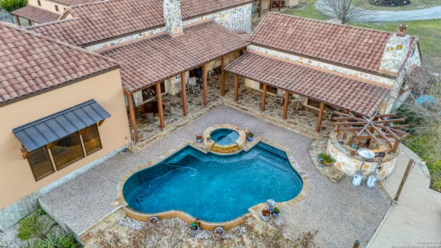 $1,999,000 | 164 Camino Del Reserve Lane, Comfort, TX 78013