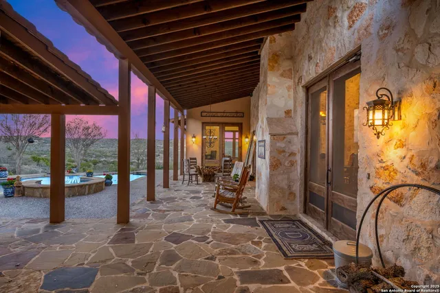 $1,999,000 | 164 Camino Del Reserve Lane, Comfort, TX 78013