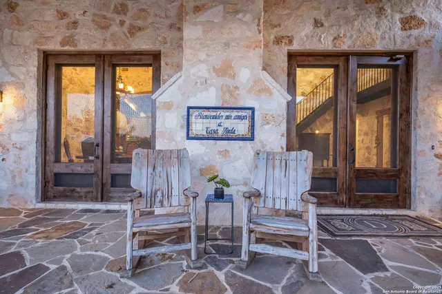 $1,999,000 | 164 Camino Del Reserve Lane, Comfort, TX 78013