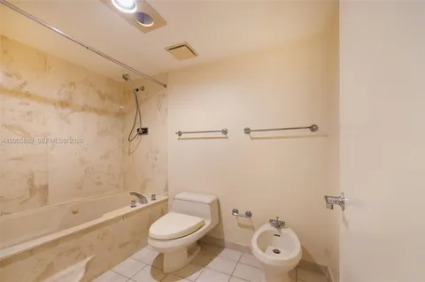 $399,000 | 520 Brickell Key Drive, Unit A1001, Miami, FL 33131