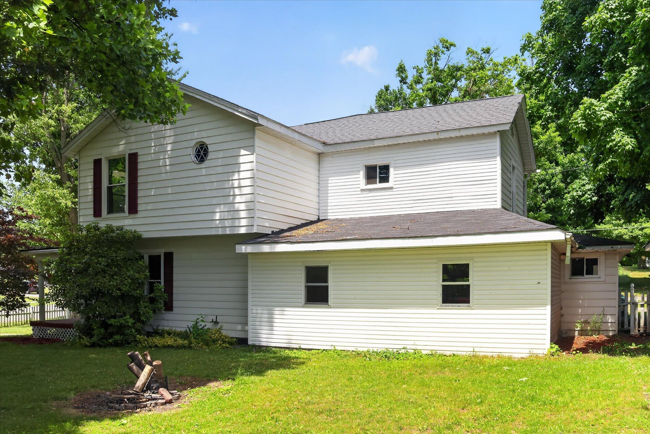 282 Liberty Street Muir, MI 48860 - Photo 32 of 34 37-282-Liberty-St-WindowStill