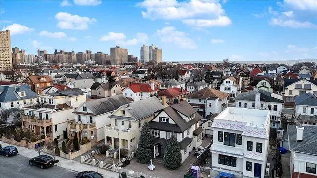 a picture of city view