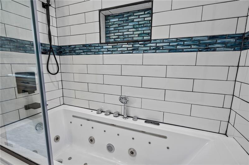 50 Southern Pittsburgh, PA 15211 - Photo 34 of 45 a bathroom with a shower