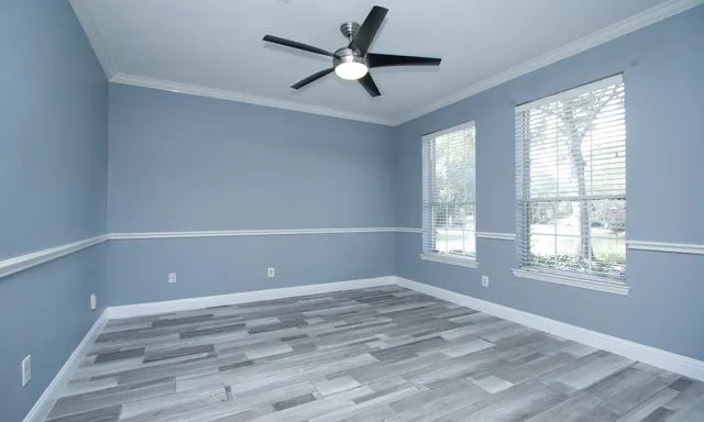 $575,000 | 2 Sweet Birch Place, The Woodlands, TX 77382