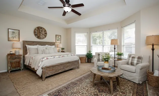 $575,000 | 2 Sweet Birch Place, The Woodlands, TX 77382