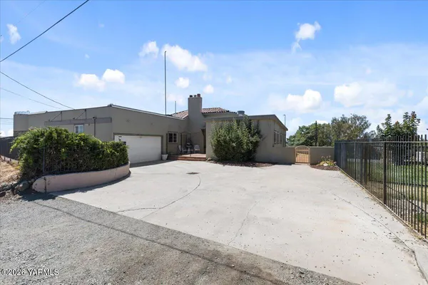 $407,000 | 4503 Roza Hill Drive, Yakima, WA 98901
