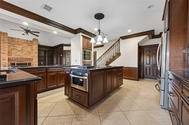 $900,000 | 20106 Ambervine Circle, Katy, TX 77450